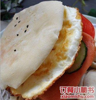 鸡蛋火腿肉夹馍