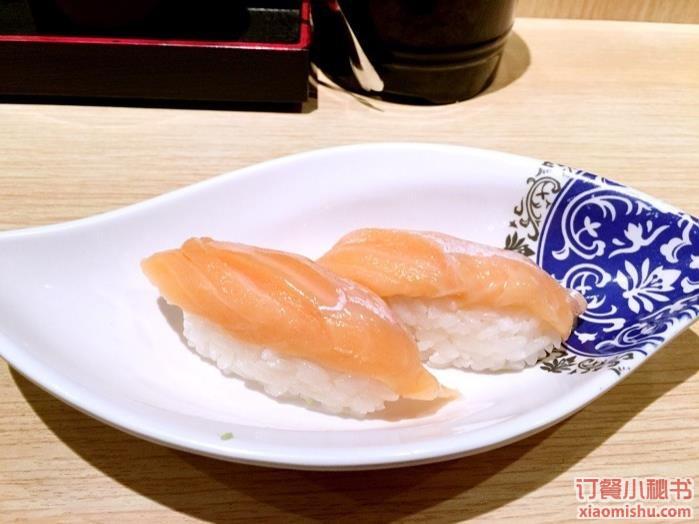 三文鱼腩寿司