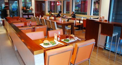 人均咖啡店_街角的咖啡店图片(3)