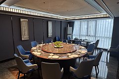 成山路站 鮑1984